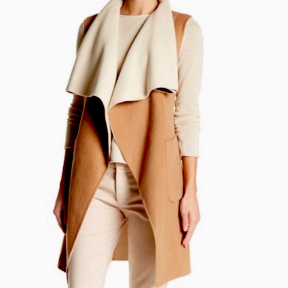 BCBGMAXAZRIA Reversible Draped Sleeveless Vest | Tan & Cream